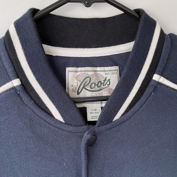 ROOTS Sporting Goods Men’s Button Up Sweatshirt - Picture 4 of 4